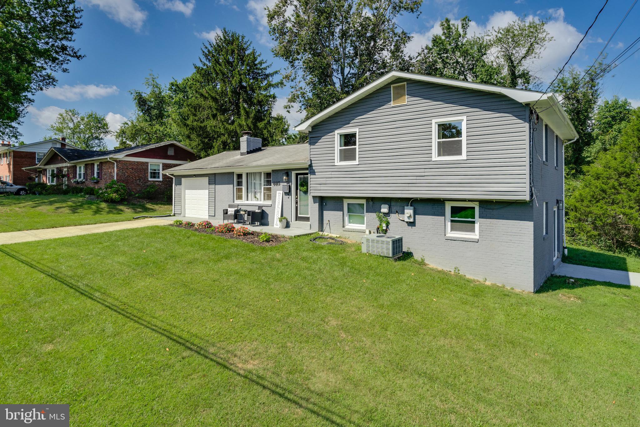 WOODBERRY FOREST - Residential