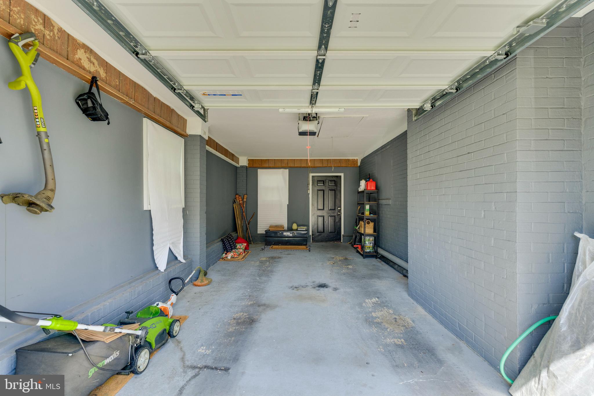 WOODBERRY FOREST - Residential