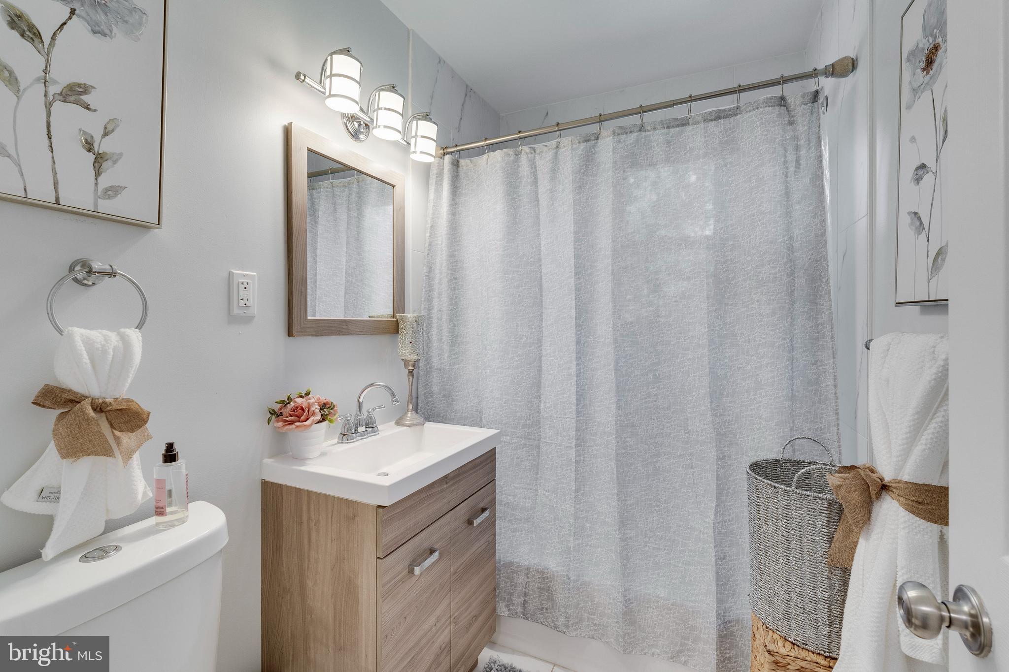 WOODBERRY FOREST - Residential