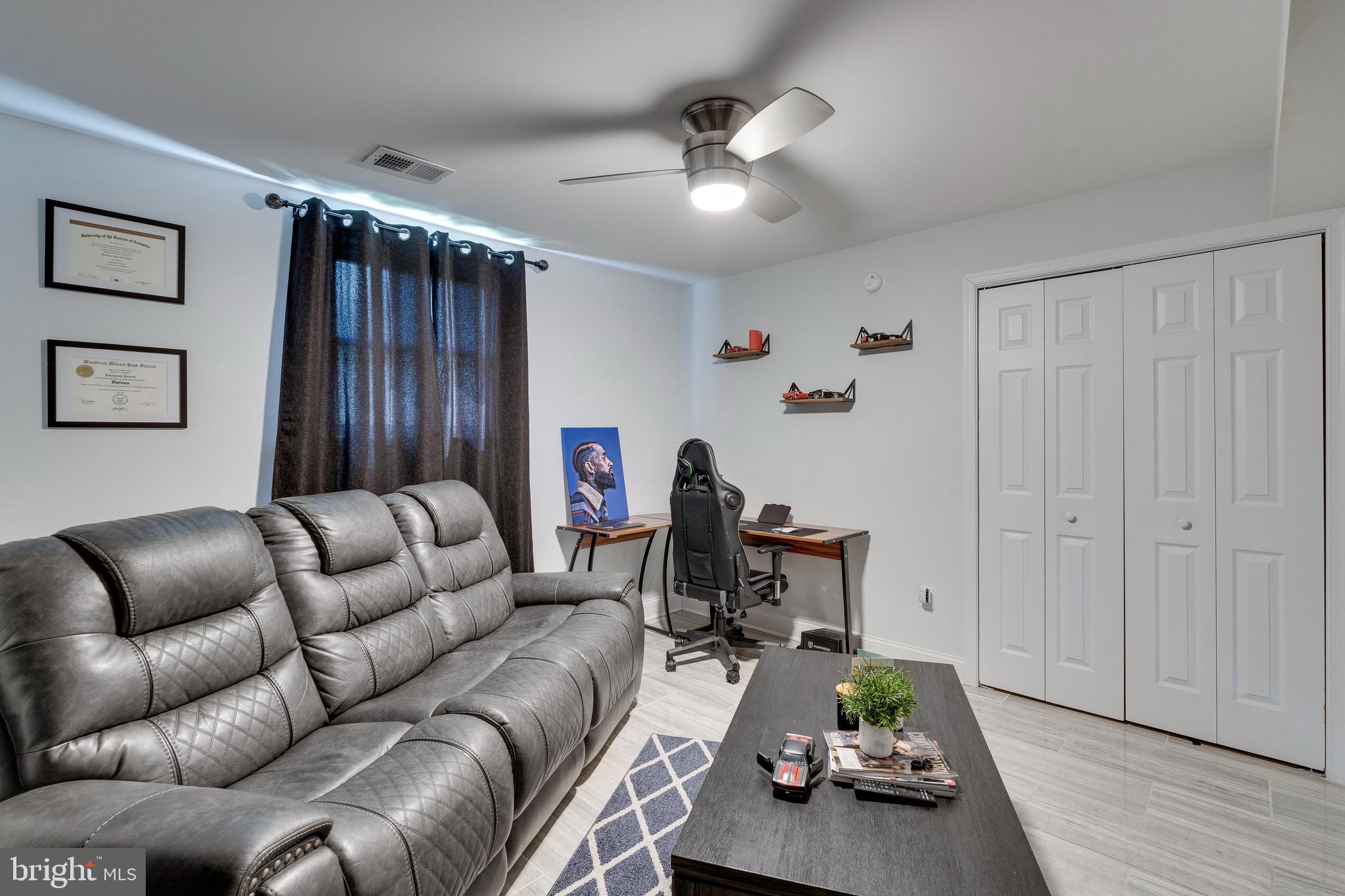 WOODBERRY FOREST - Residential