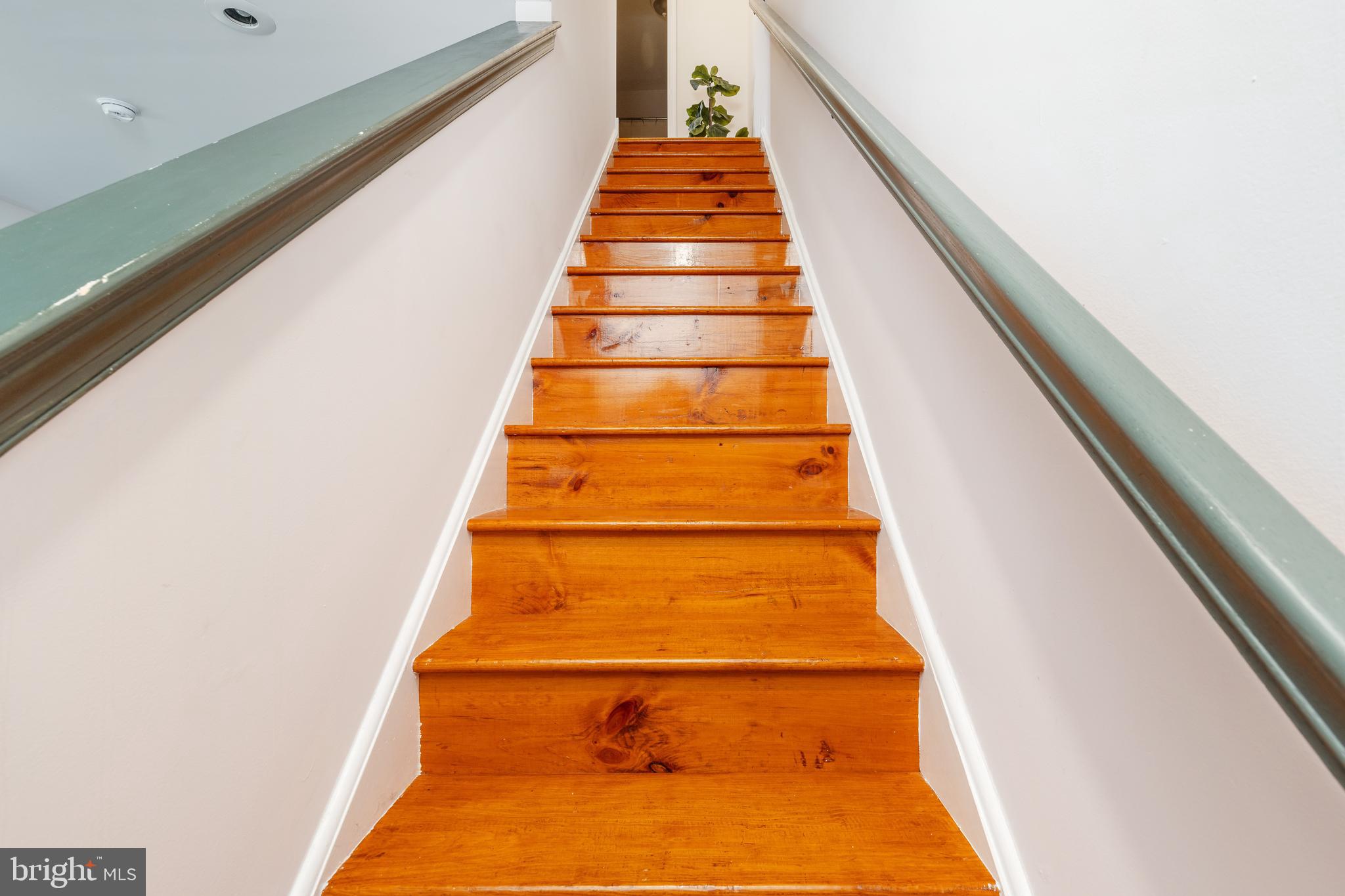 FRANCISVILLE - Residential Income