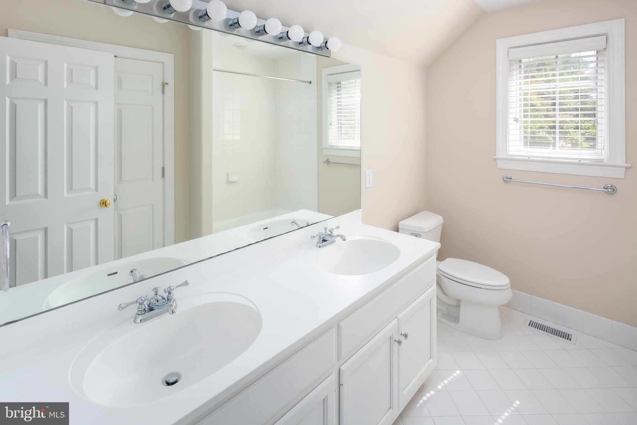 APPLEBROOK - Residential