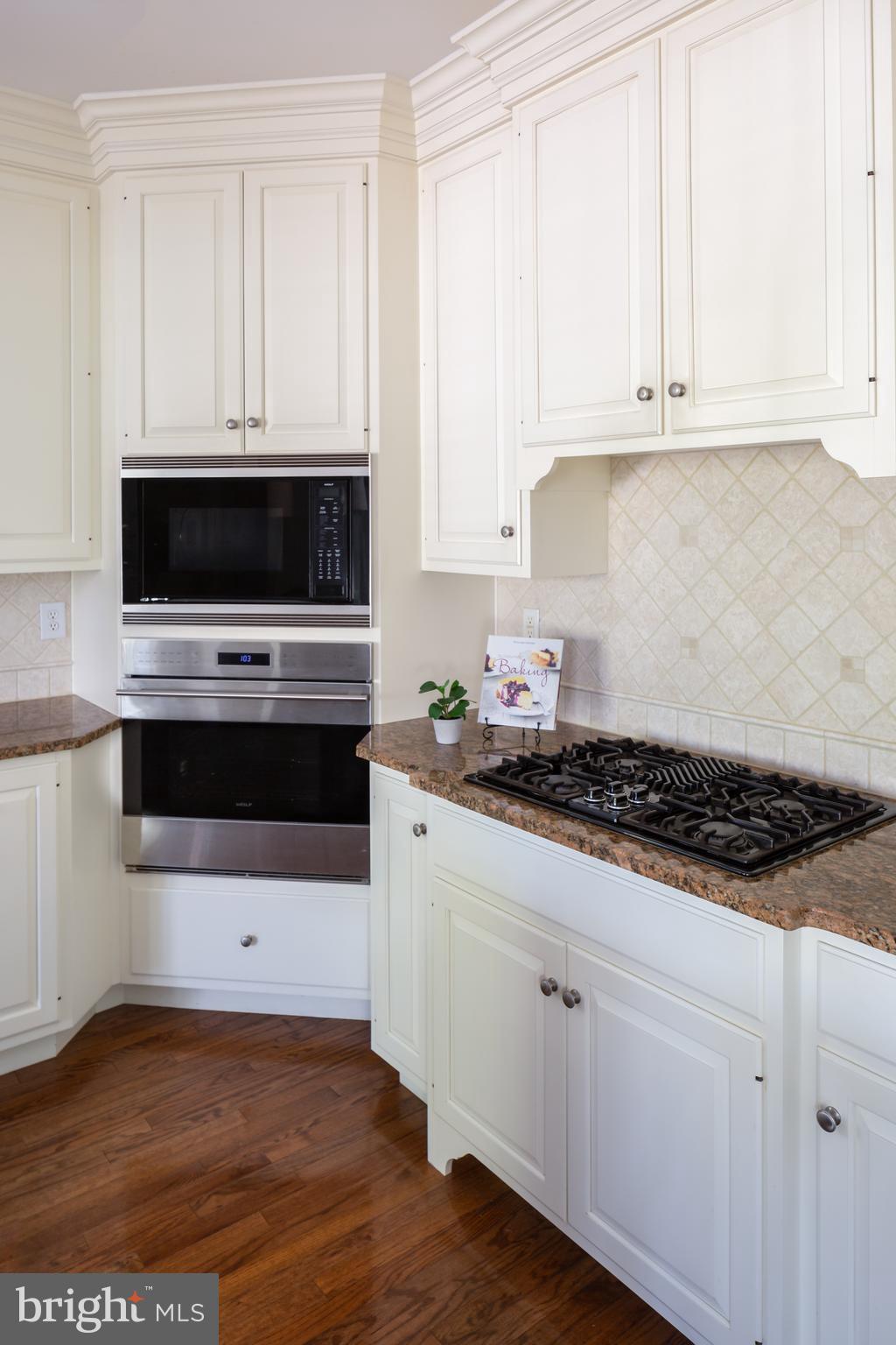 APPLEBROOK - Residential