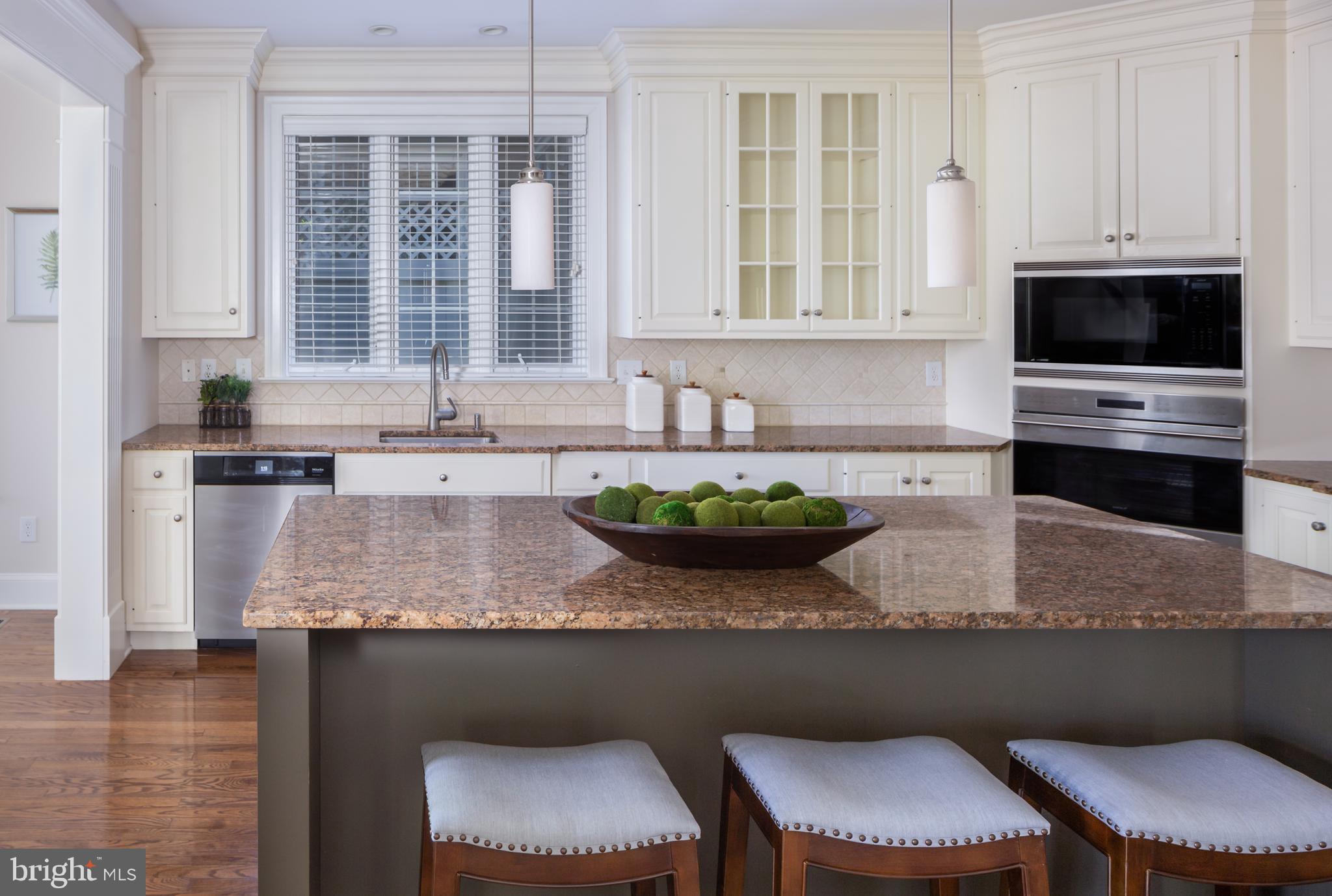 APPLEBROOK - Residential