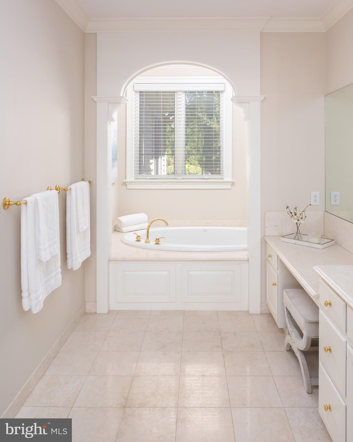 APPLEBROOK - Residential