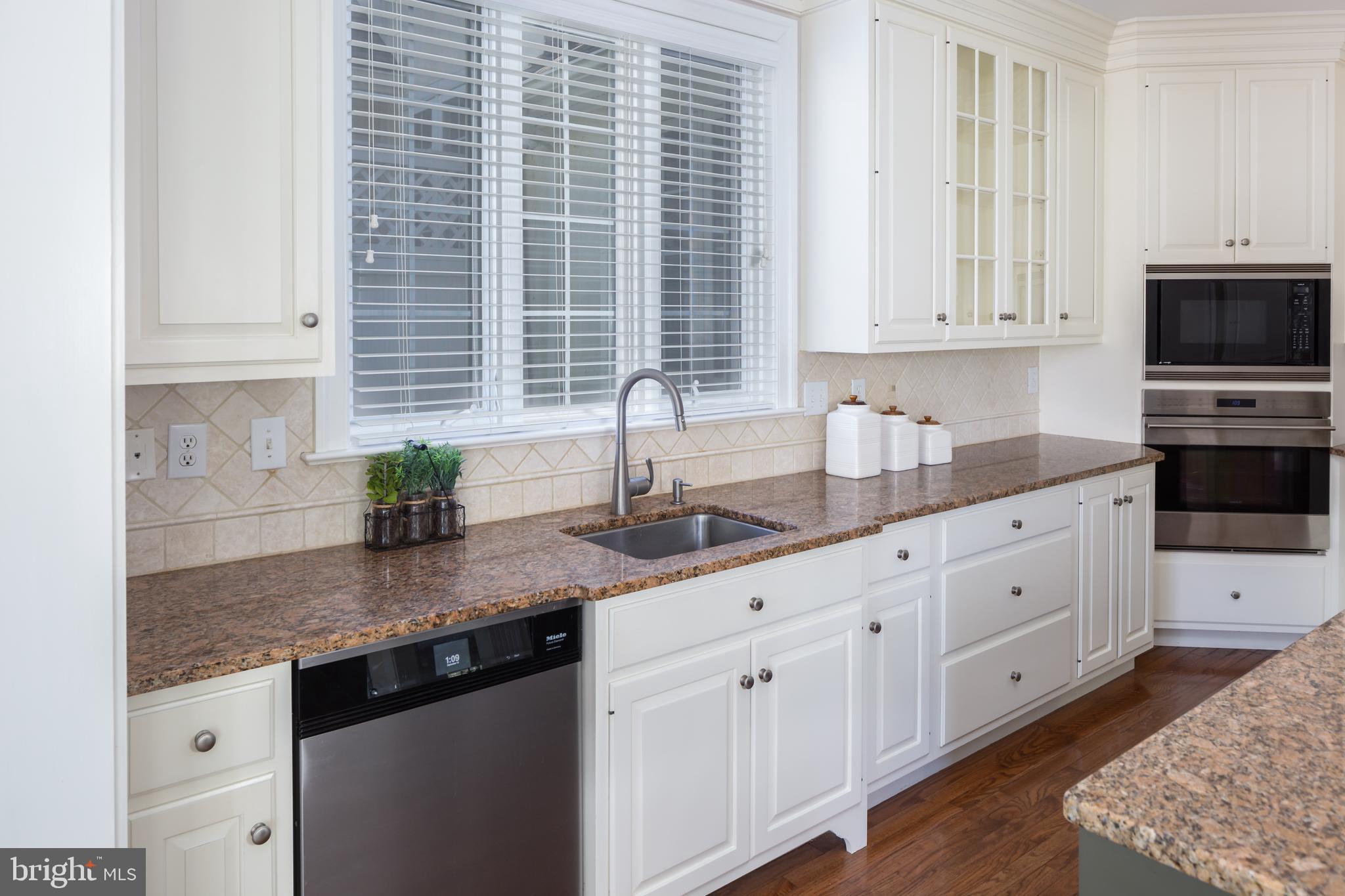 APPLEBROOK - Residential