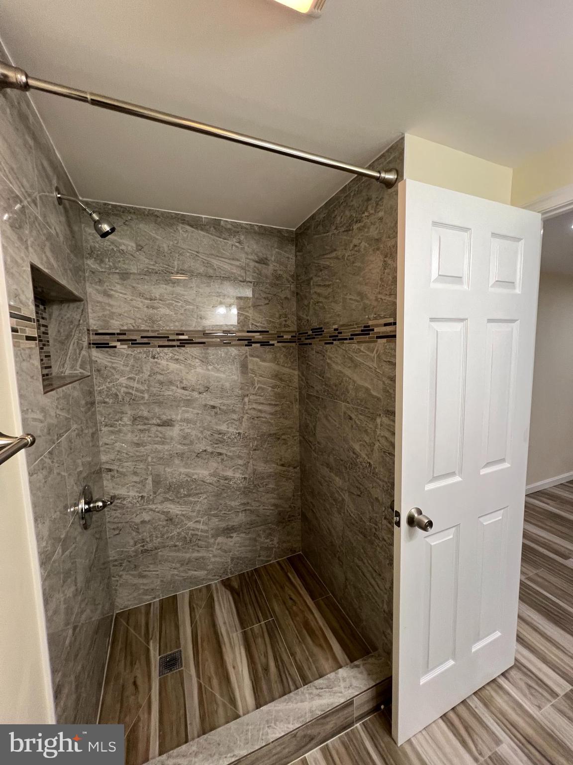 NEW COLONY VILLAGE - Residential Lease