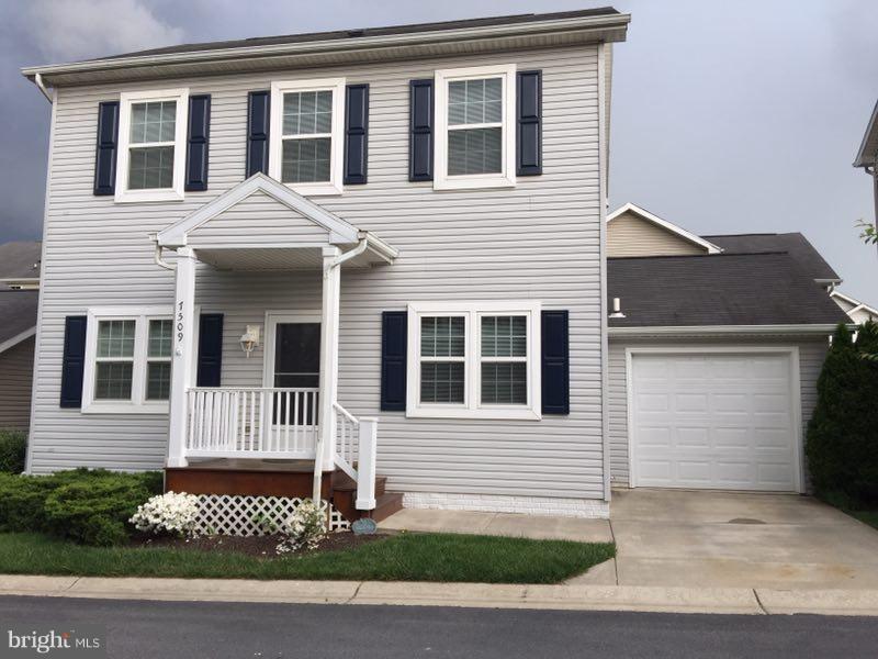 NEW COLONY VILLAGE - Residential Lease