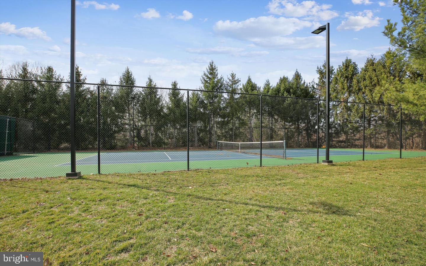 DECOVERLY - Residential Lease