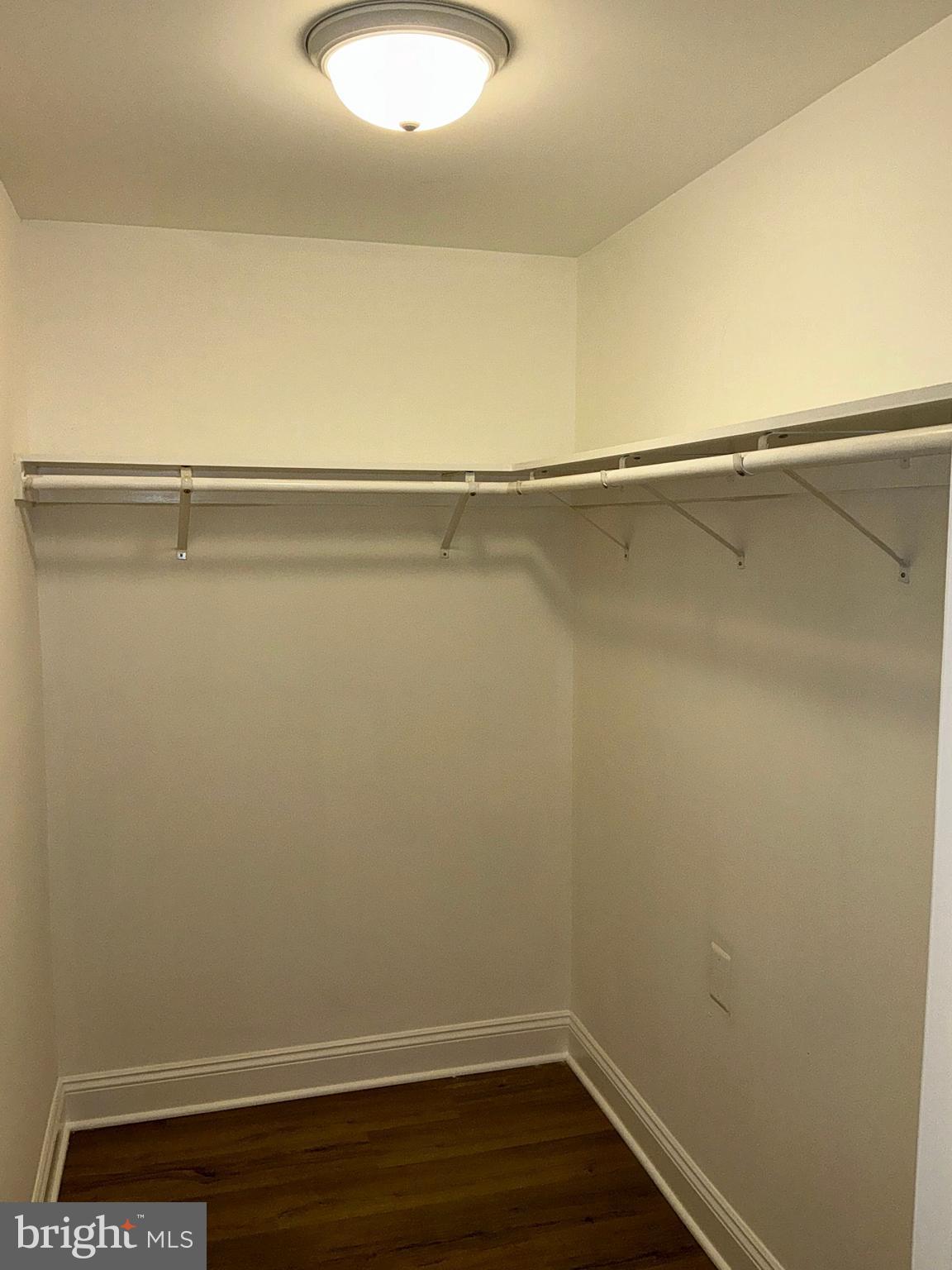 DECOVERLY - Residential Lease