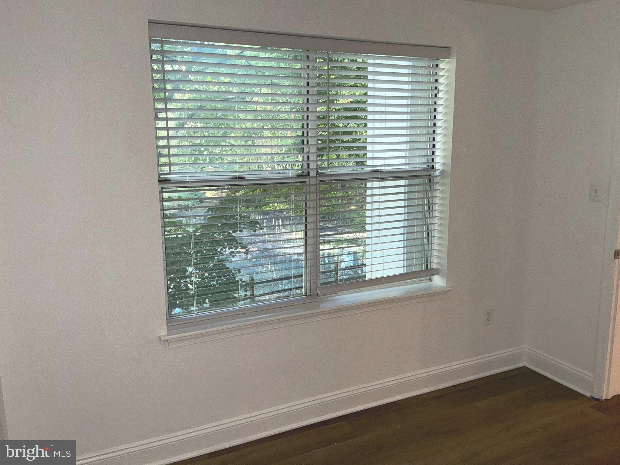 DECOVERLY - Residential Lease