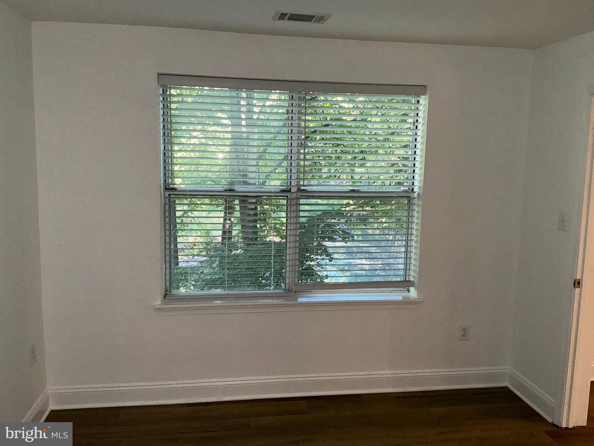 DECOVERLY - Residential Lease