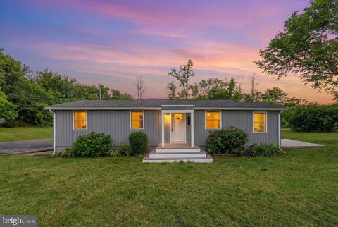 Homes For Sale - 272 Piedmont Avenue<br/> Rappahannock County, WASHINGTON, VA 22747