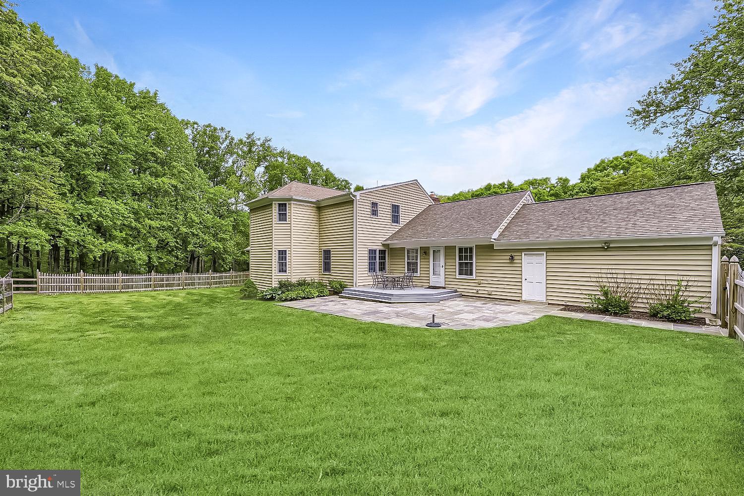 SPRING MEADOWS - Residential