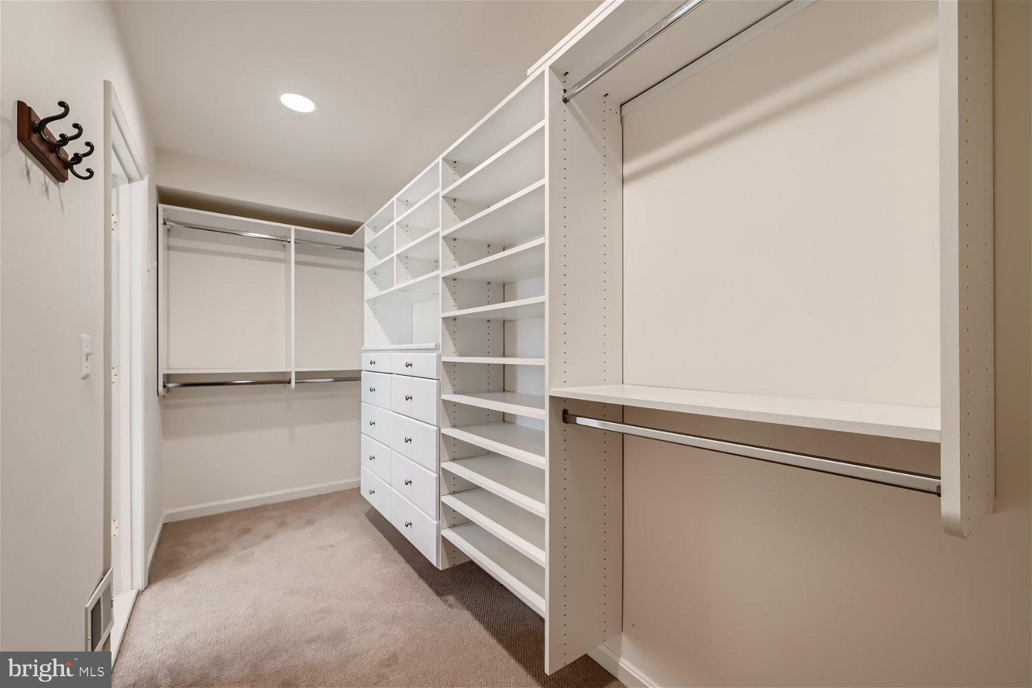 SPRING MEADOWS - Residential