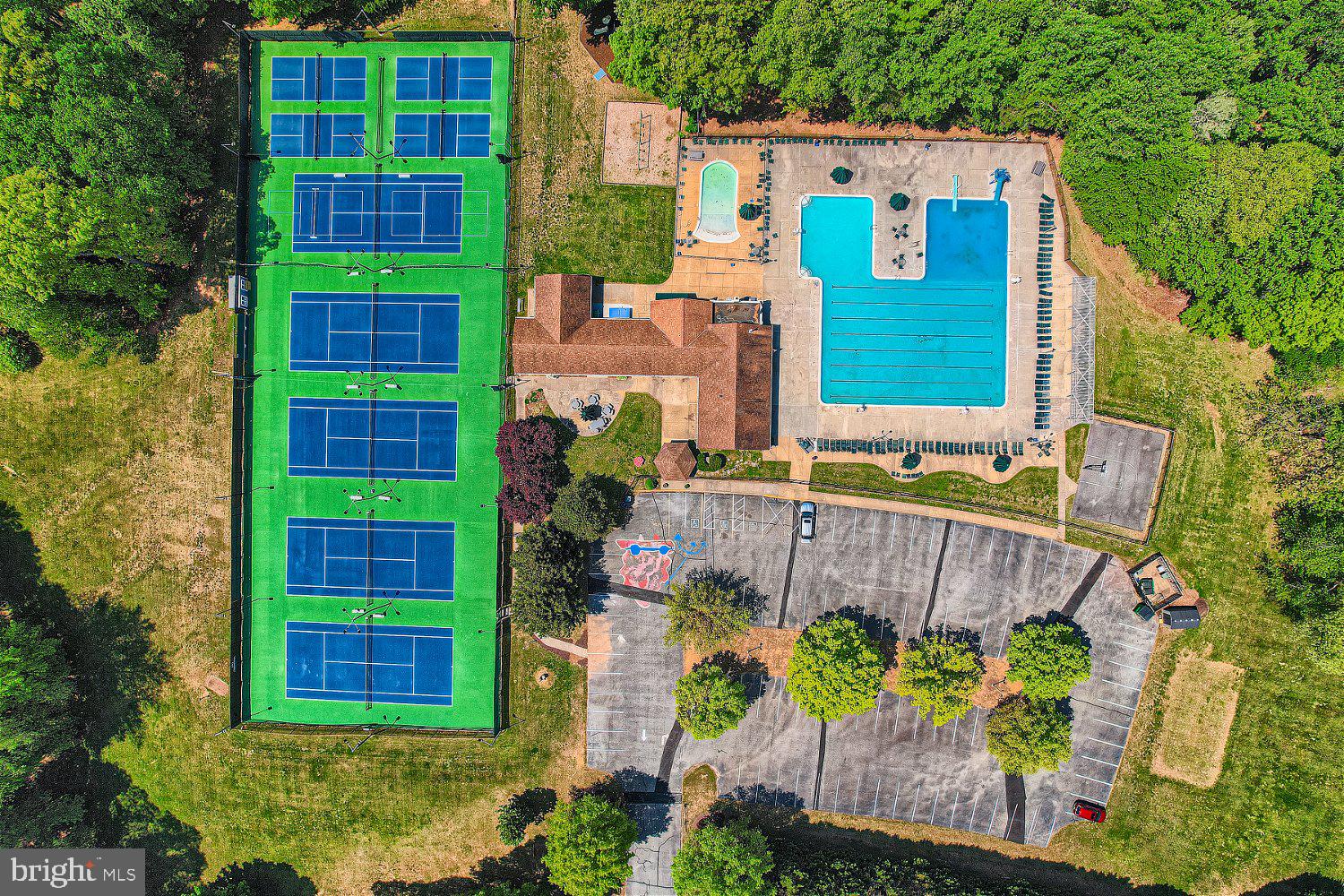 SPRING MEADOWS - Residential