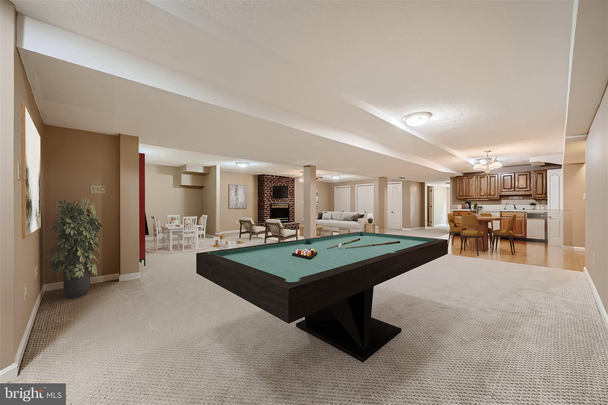 SPRING MEADOWS - Residential