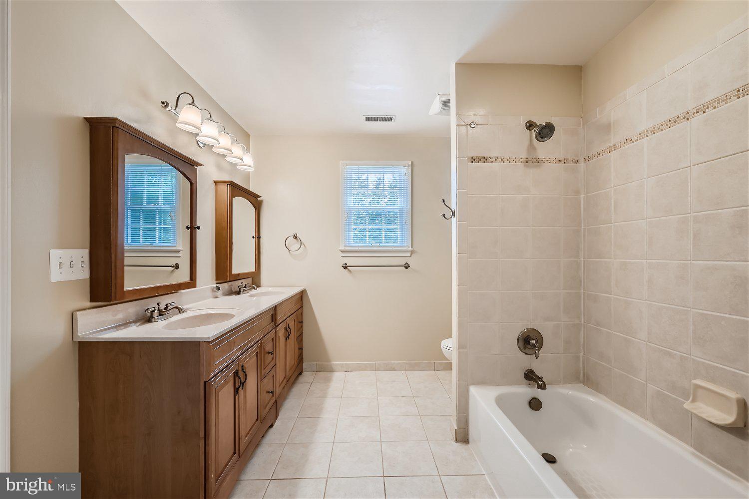 SPRING MEADOWS - Residential