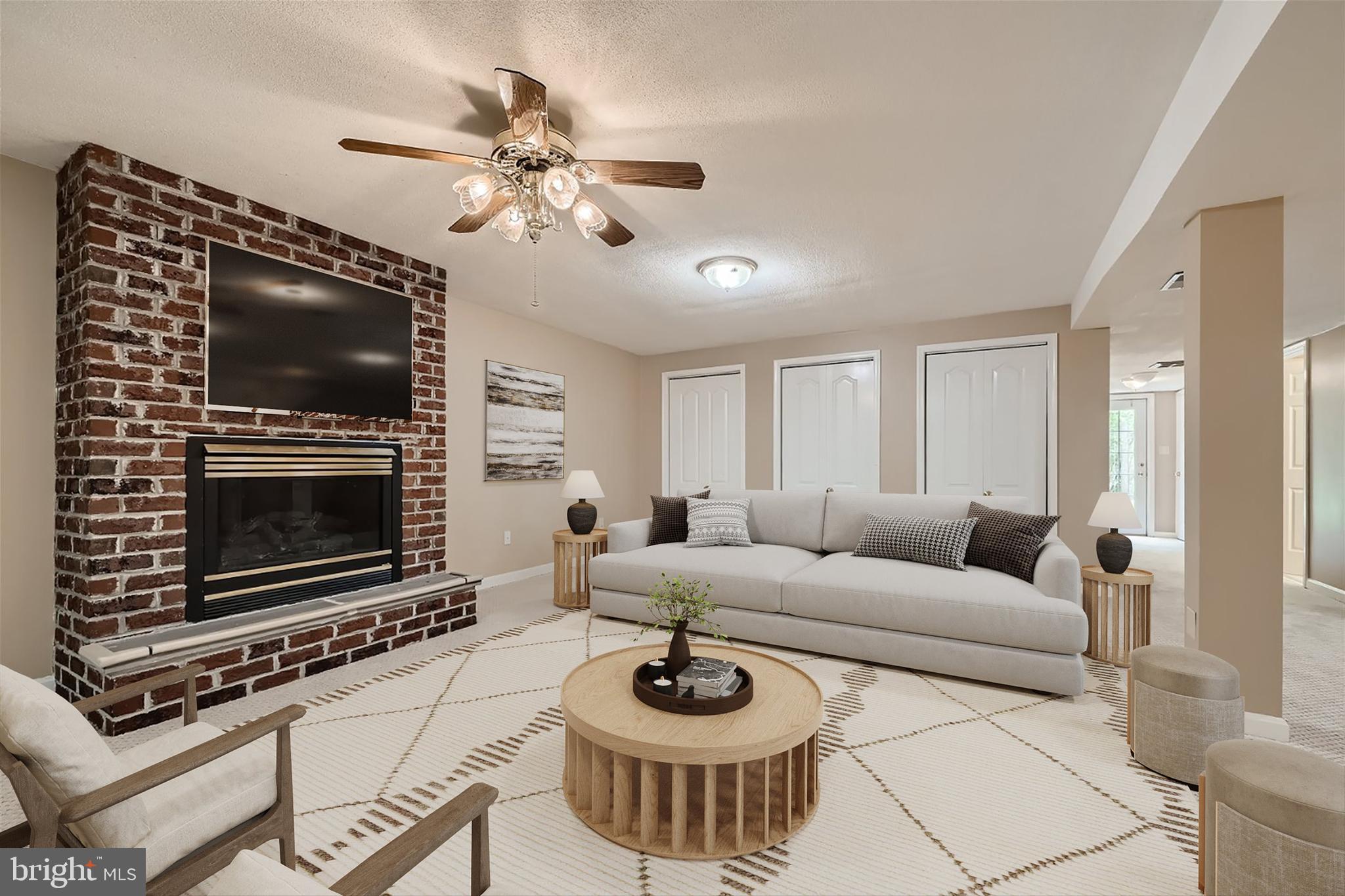 SPRING MEADOWS - Residential