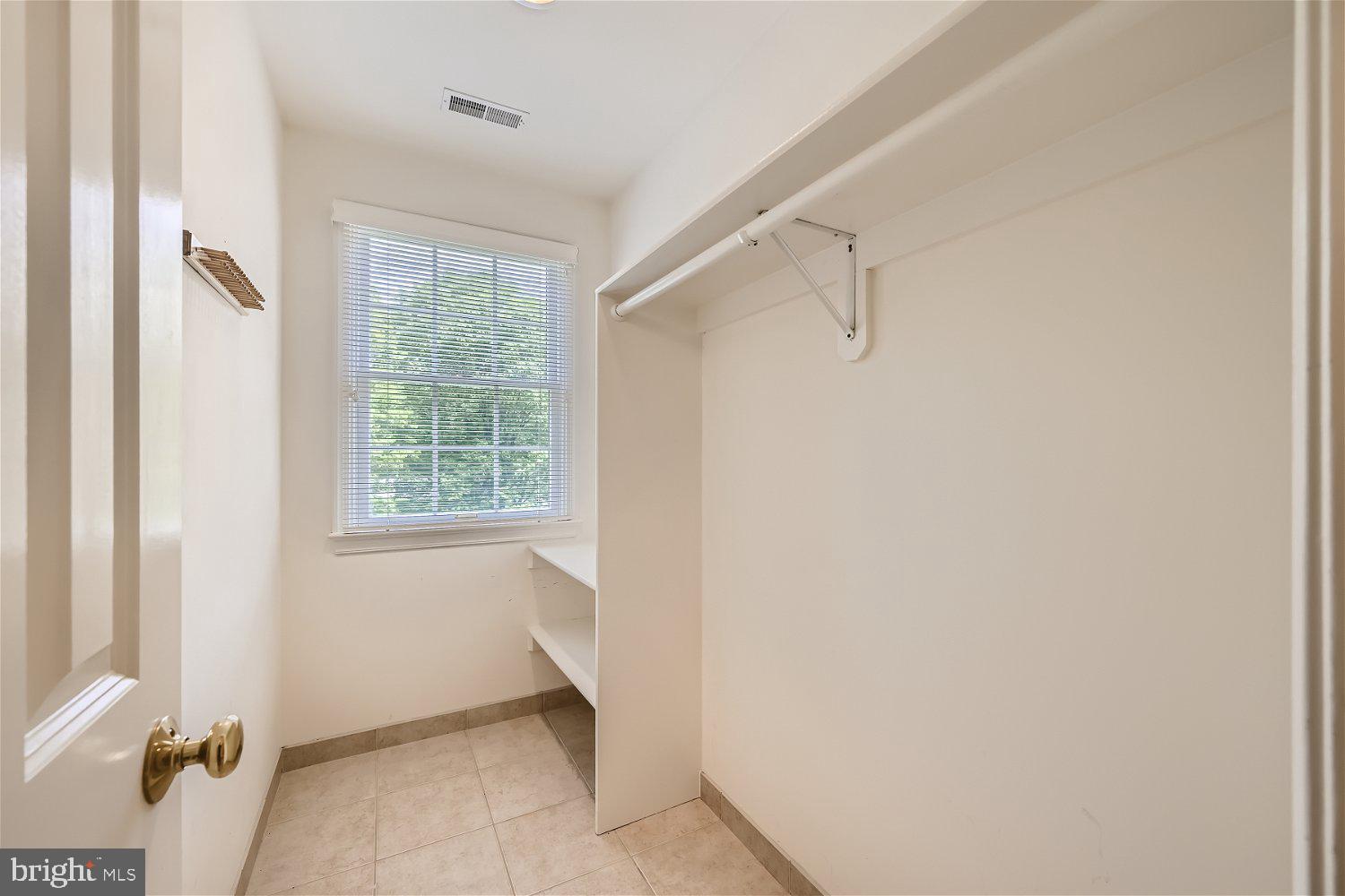 SPRING MEADOWS - Residential