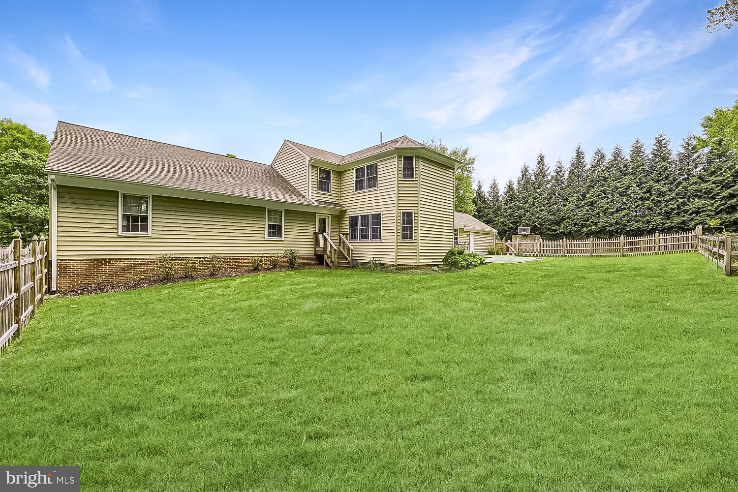 SPRING MEADOWS - Residential