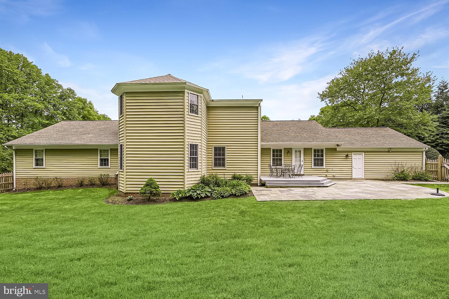 SPRING MEADOWS - Residential