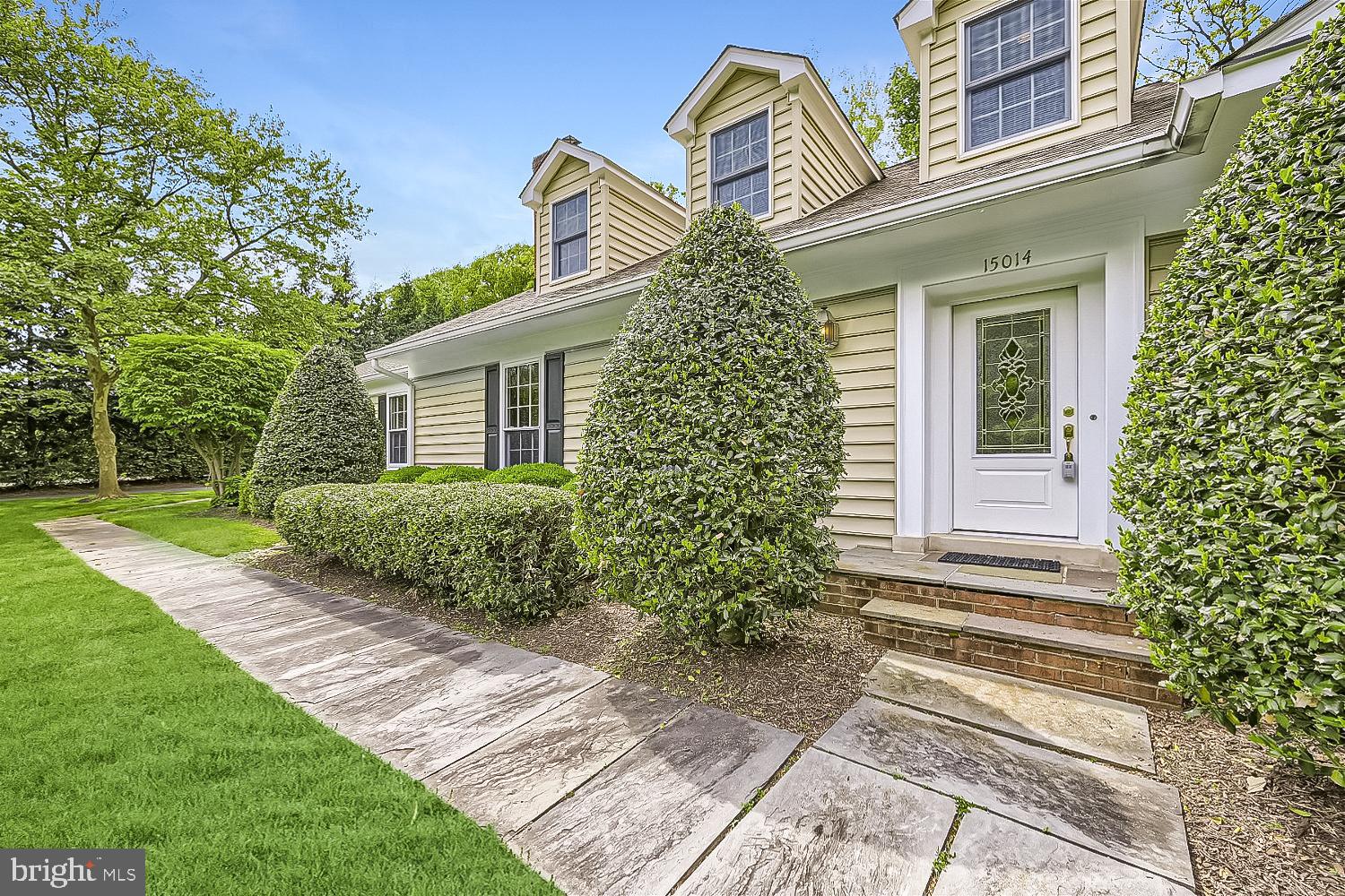 SPRING MEADOWS - Residential