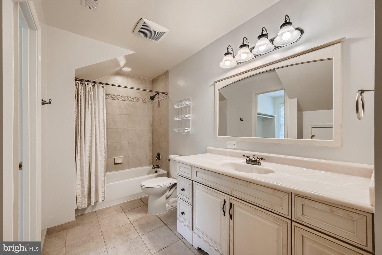 SPRING MEADOWS - Residential