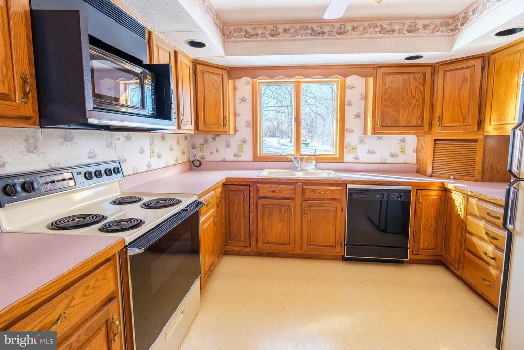 Photo of 106 Jasper Court, BELLEFONTE, PA 16823 (MLS # PACE2517522)