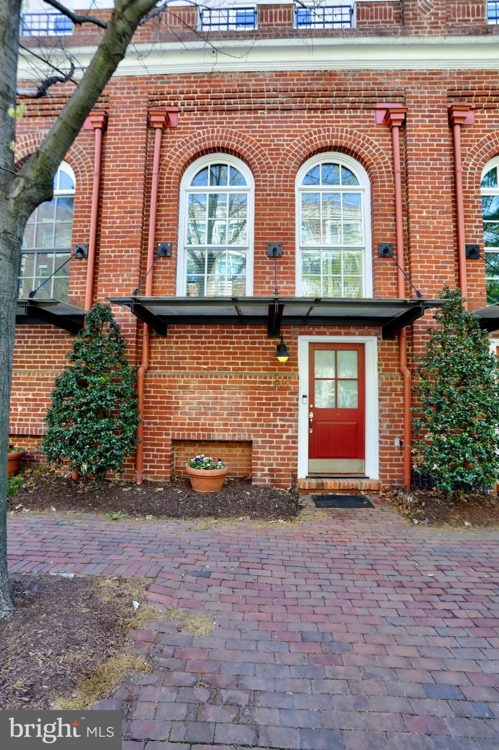 607 N SAINT ASAPH STREET