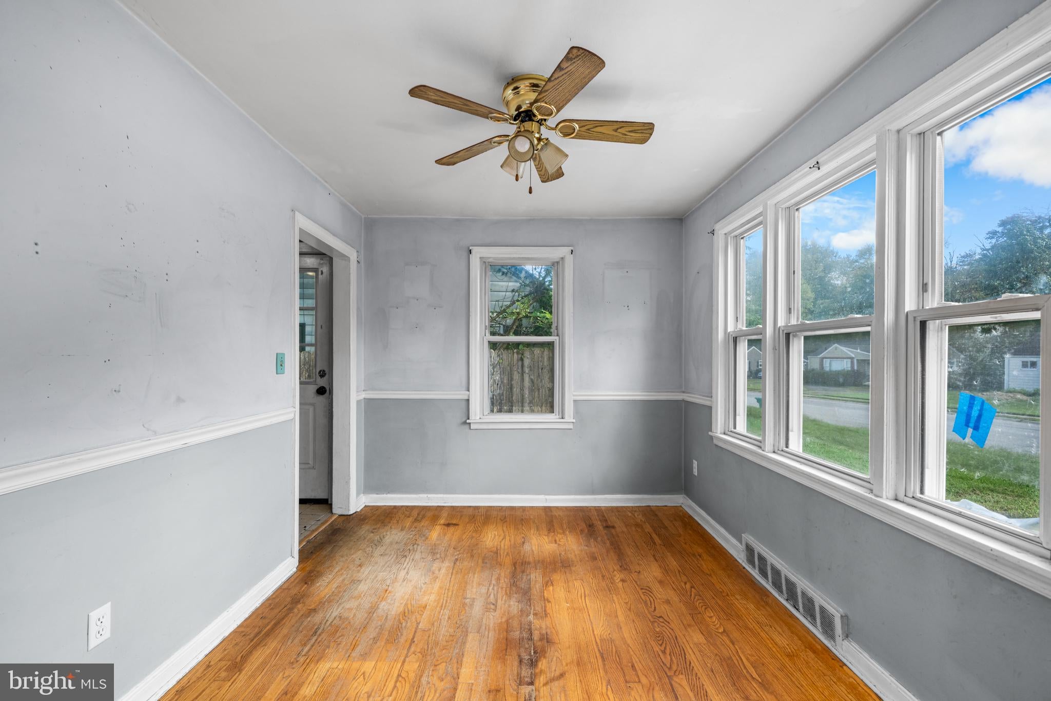 1715 MONTGOMERY ROAD