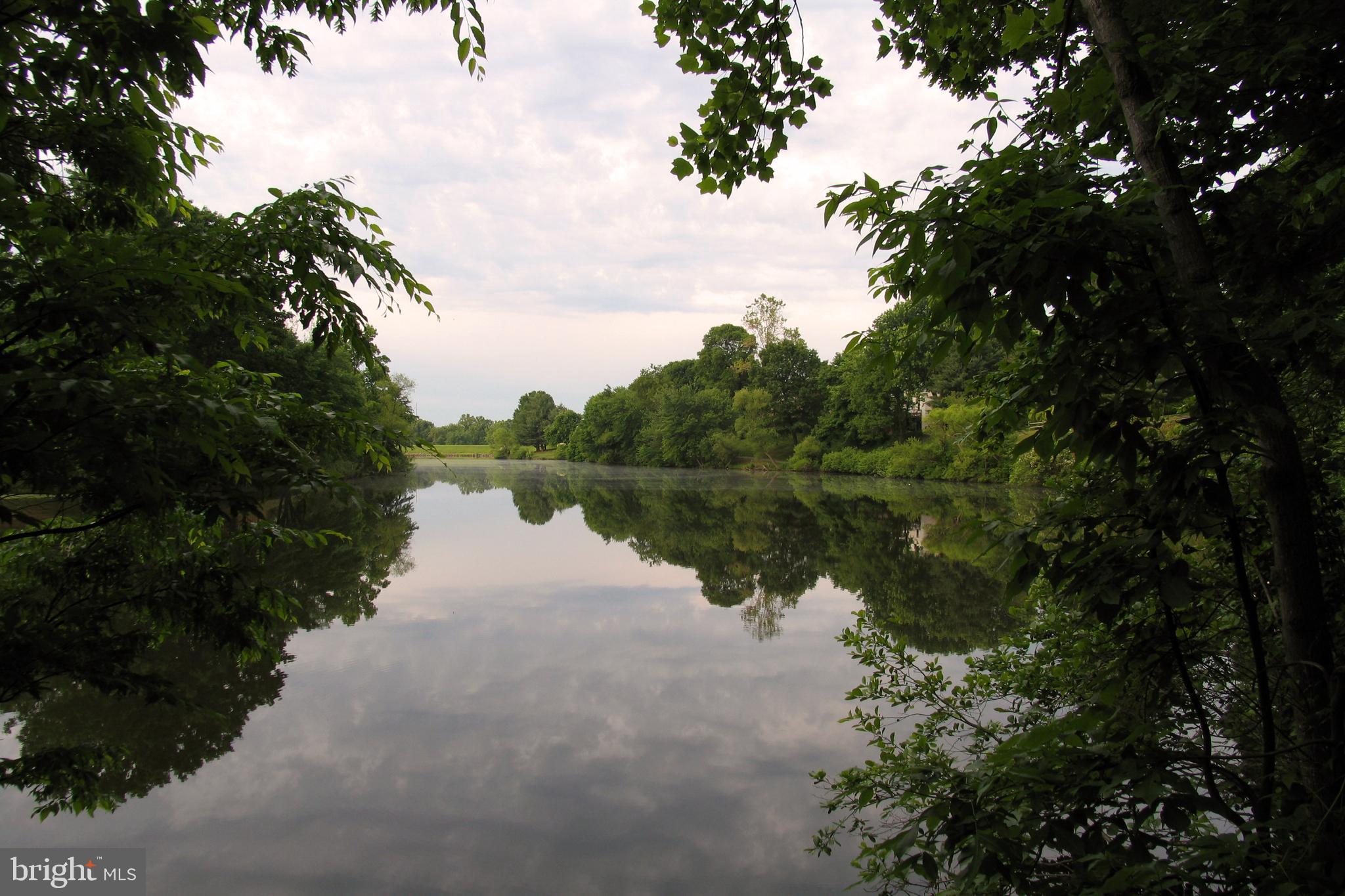 LAKE BRADDOCK - Residential