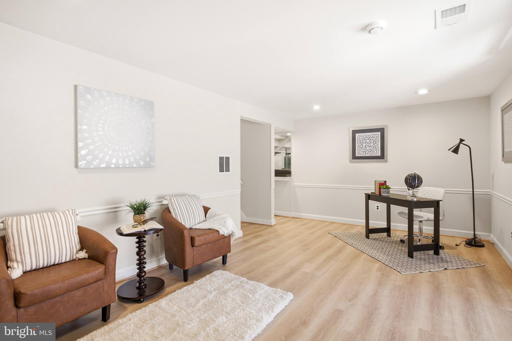 LAKE BRADDOCK - Residential