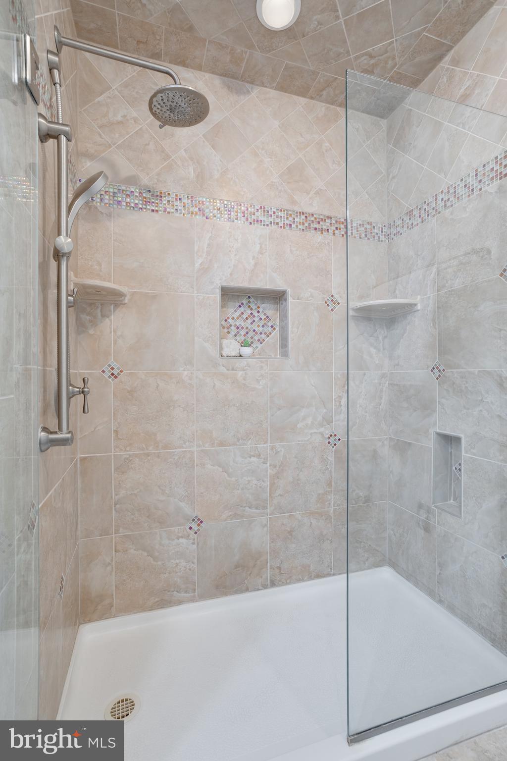 LAKE BRADDOCK - Residential