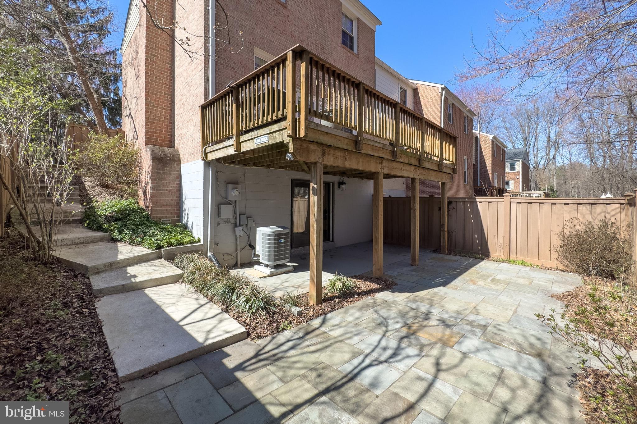 LAKE BRADDOCK - Residential