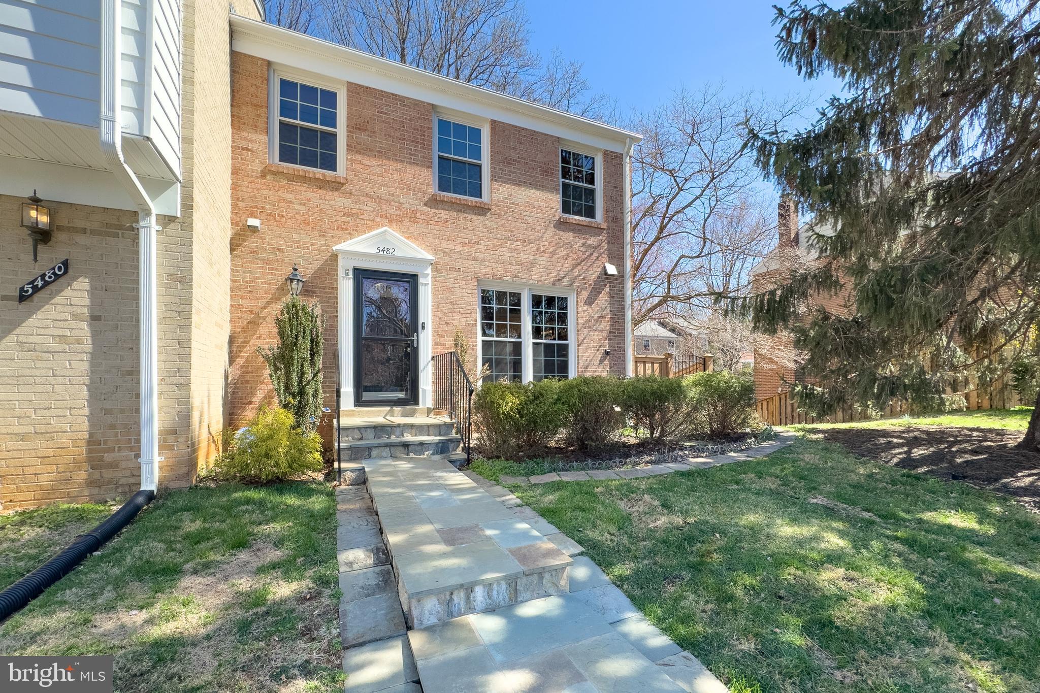 LAKE BRADDOCK - Residential