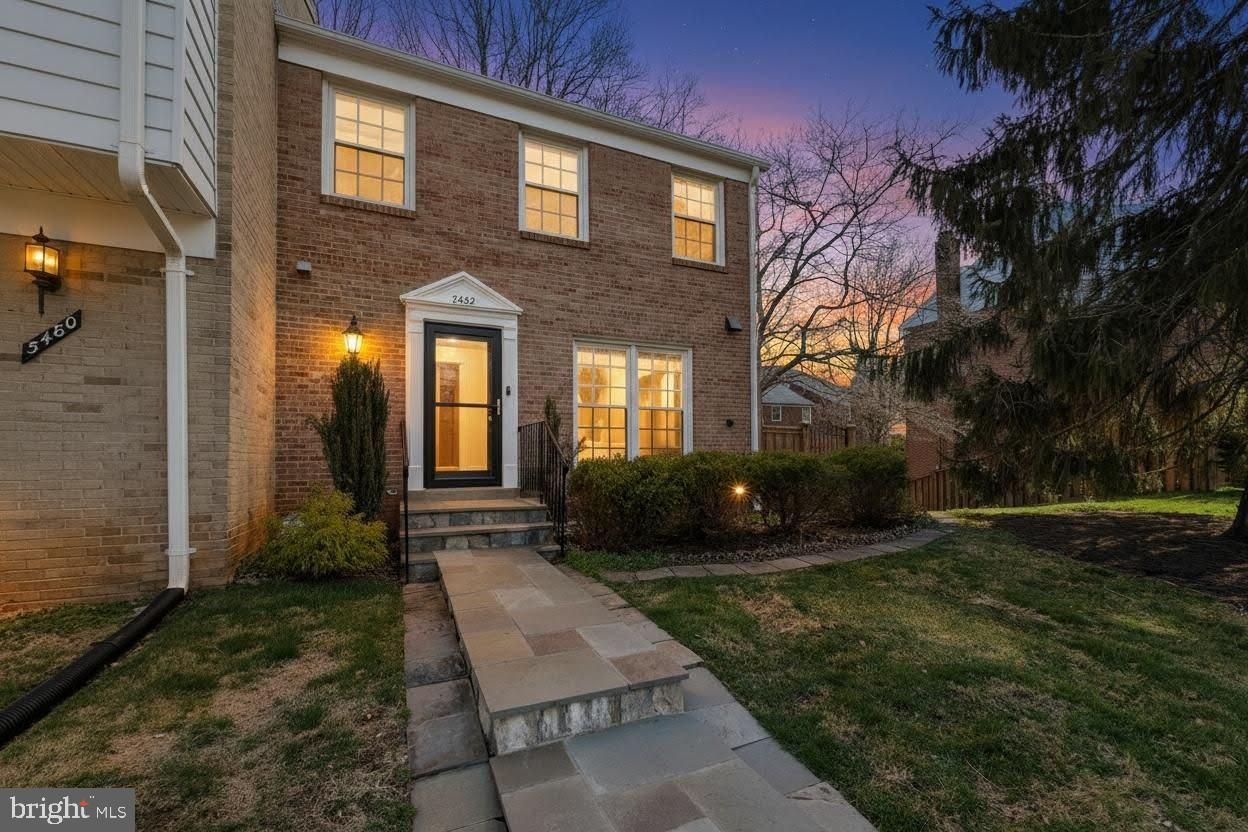 LAKE BRADDOCK - Residential