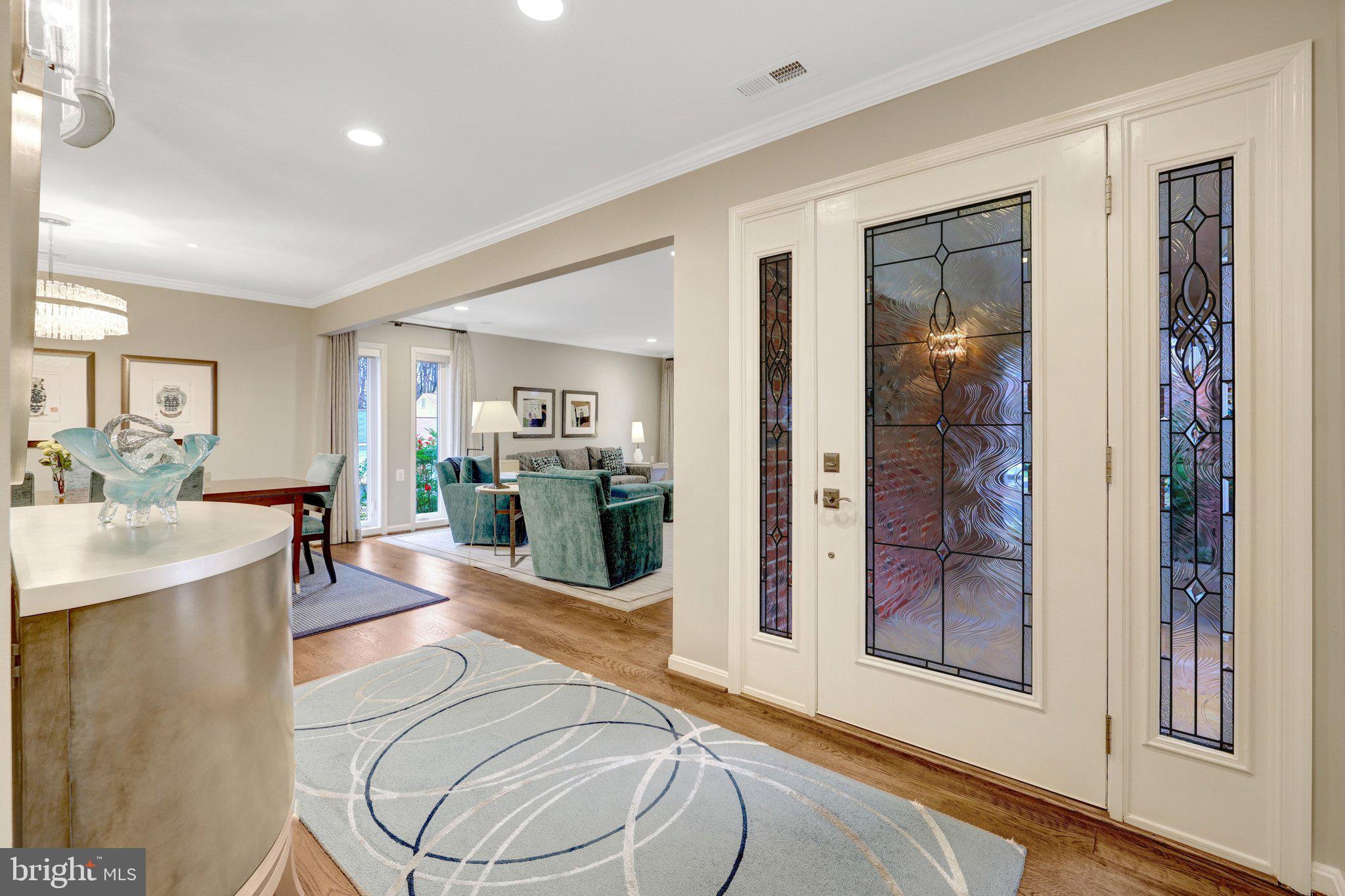 OAKTON MANOR - Residential