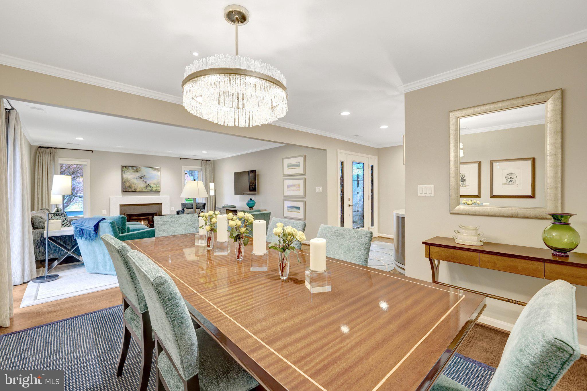 OAKTON MANOR - Residential