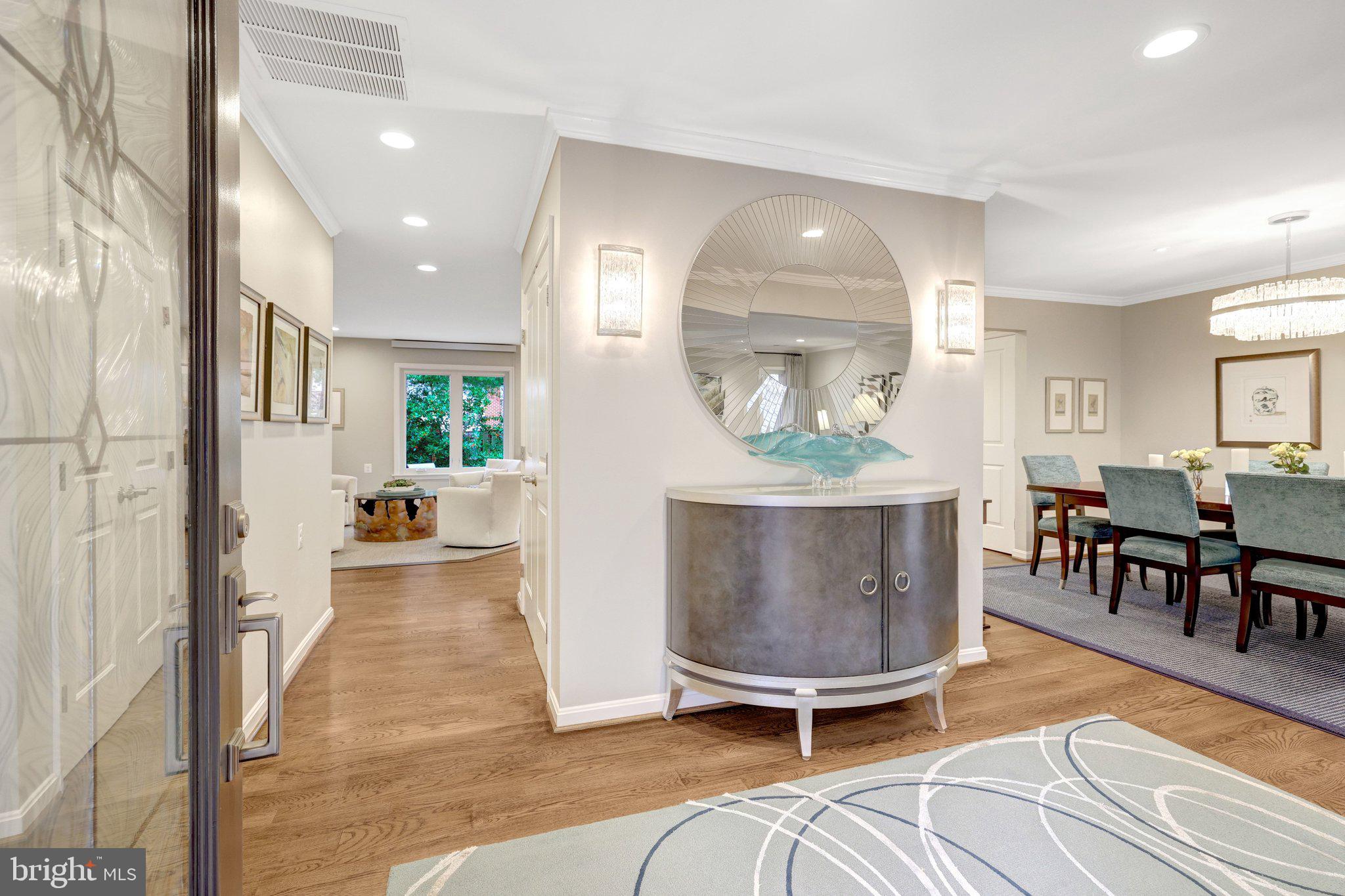 OAKTON MANOR - Residential