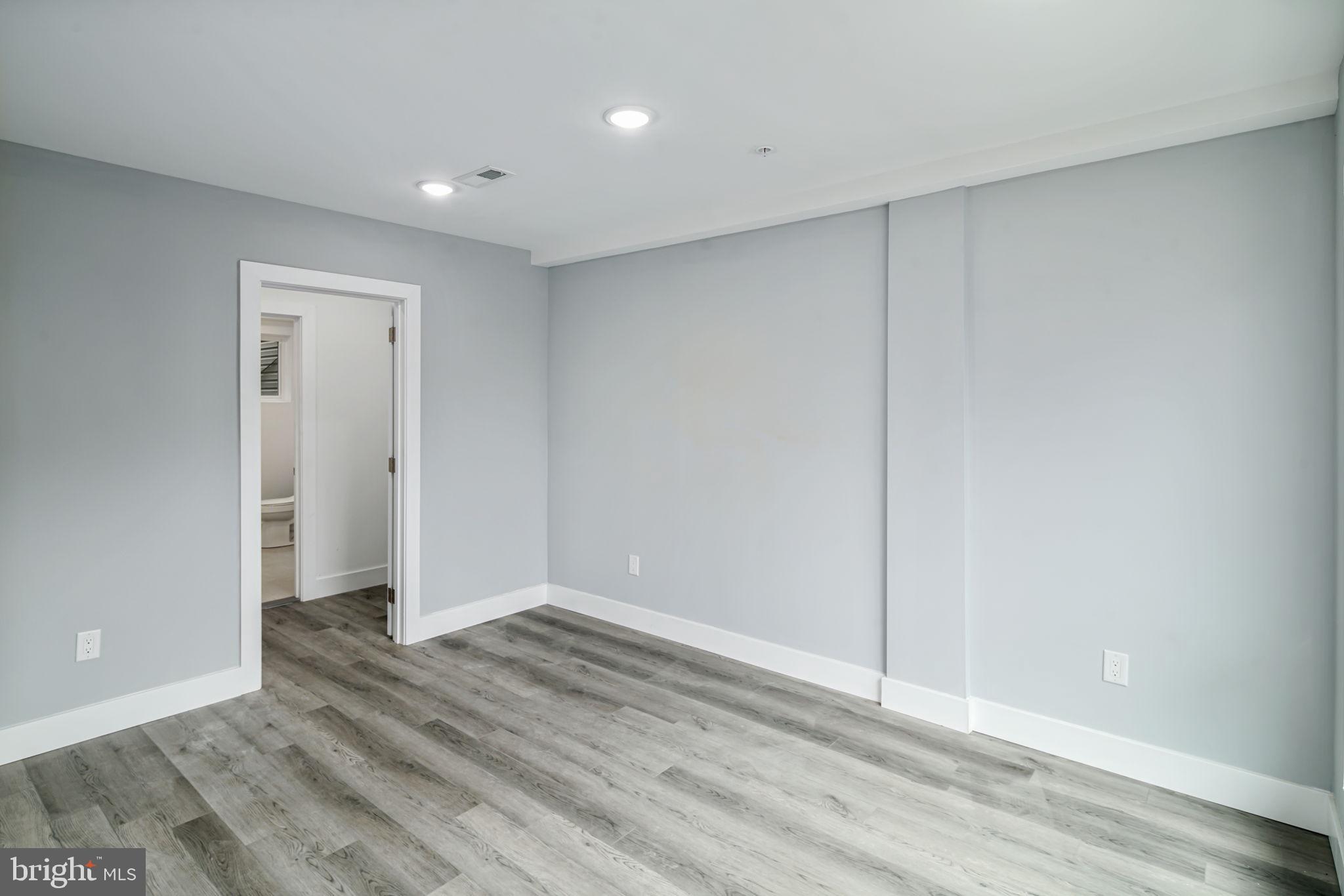 EAST KENSINGTON - Residential Lease