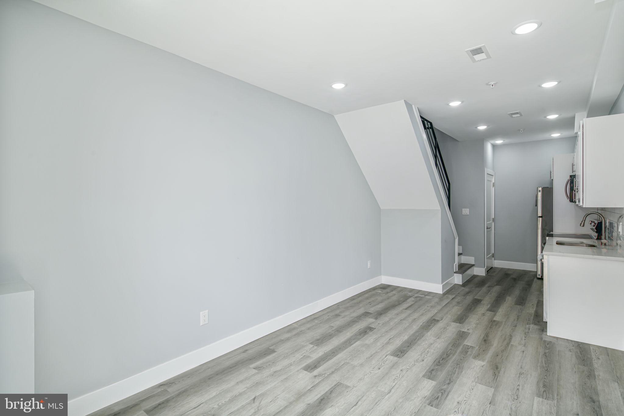 EAST KENSINGTON - Residential Lease