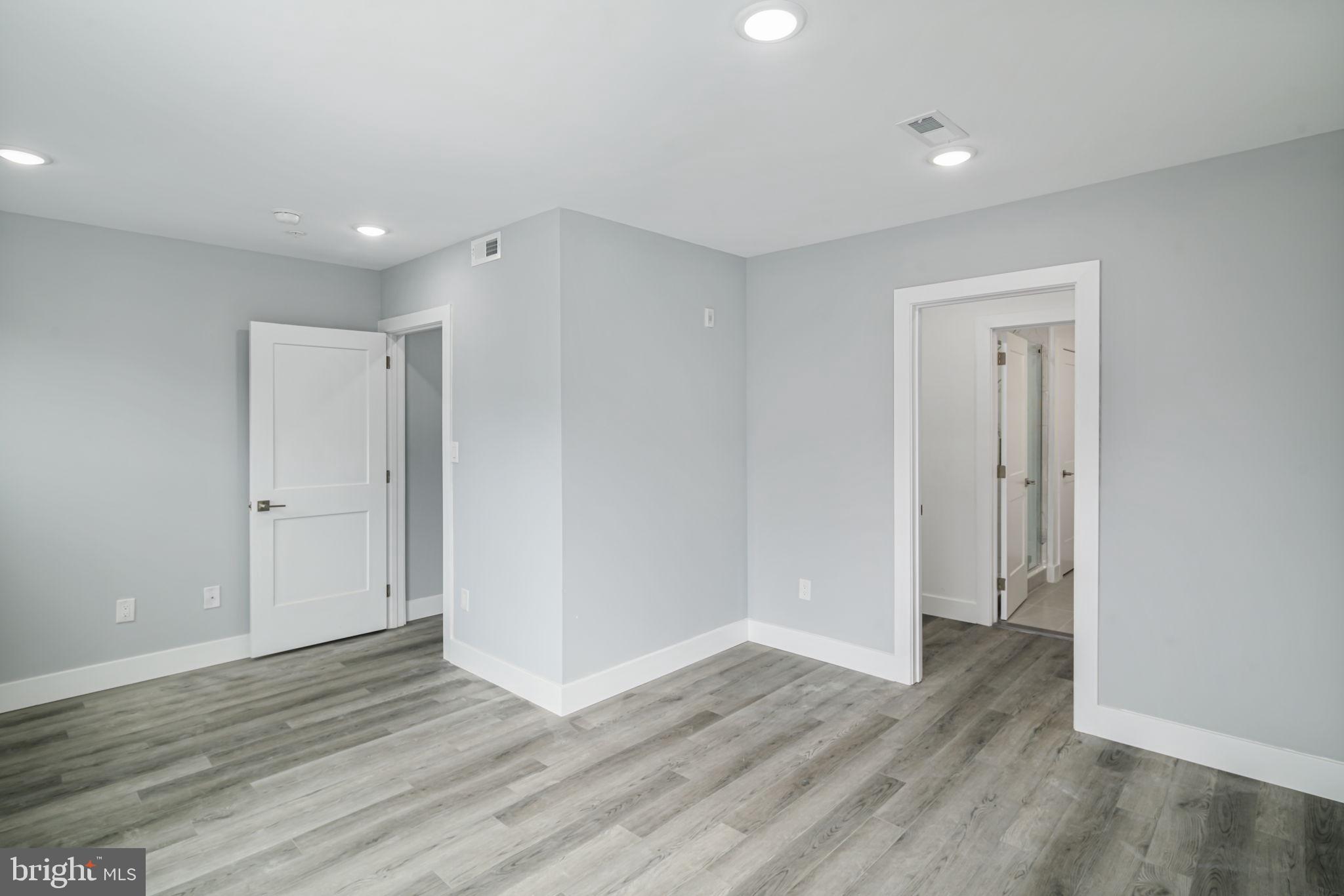 EAST KENSINGTON - Residential Lease