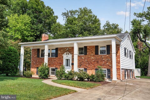 Photo of 7917 Donelson Street, ALEXANDRIA, VA 22309 (MLS # VAFX2339934)