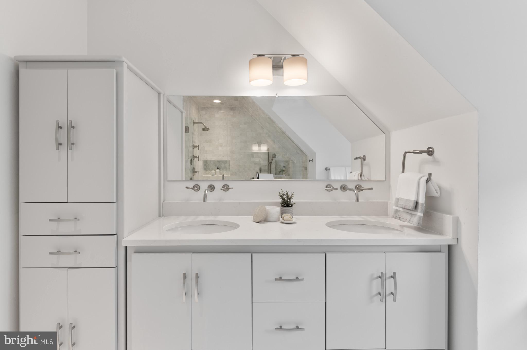 MAPLEWOOD - Residential