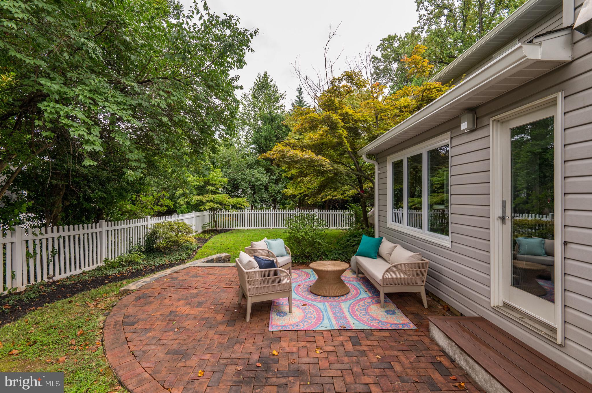 MAPLEWOOD - Residential