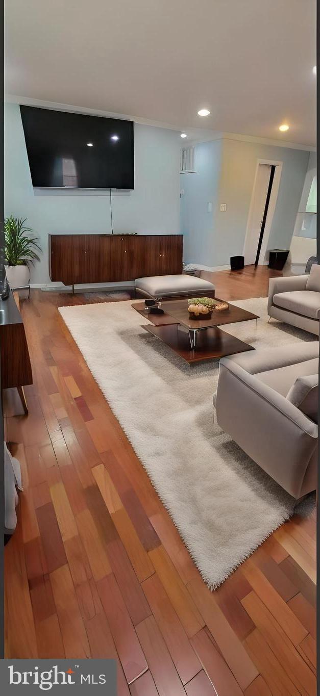 FAIRLAWN - Residential