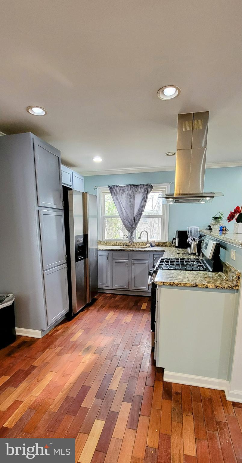 FAIRLAWN - Residential