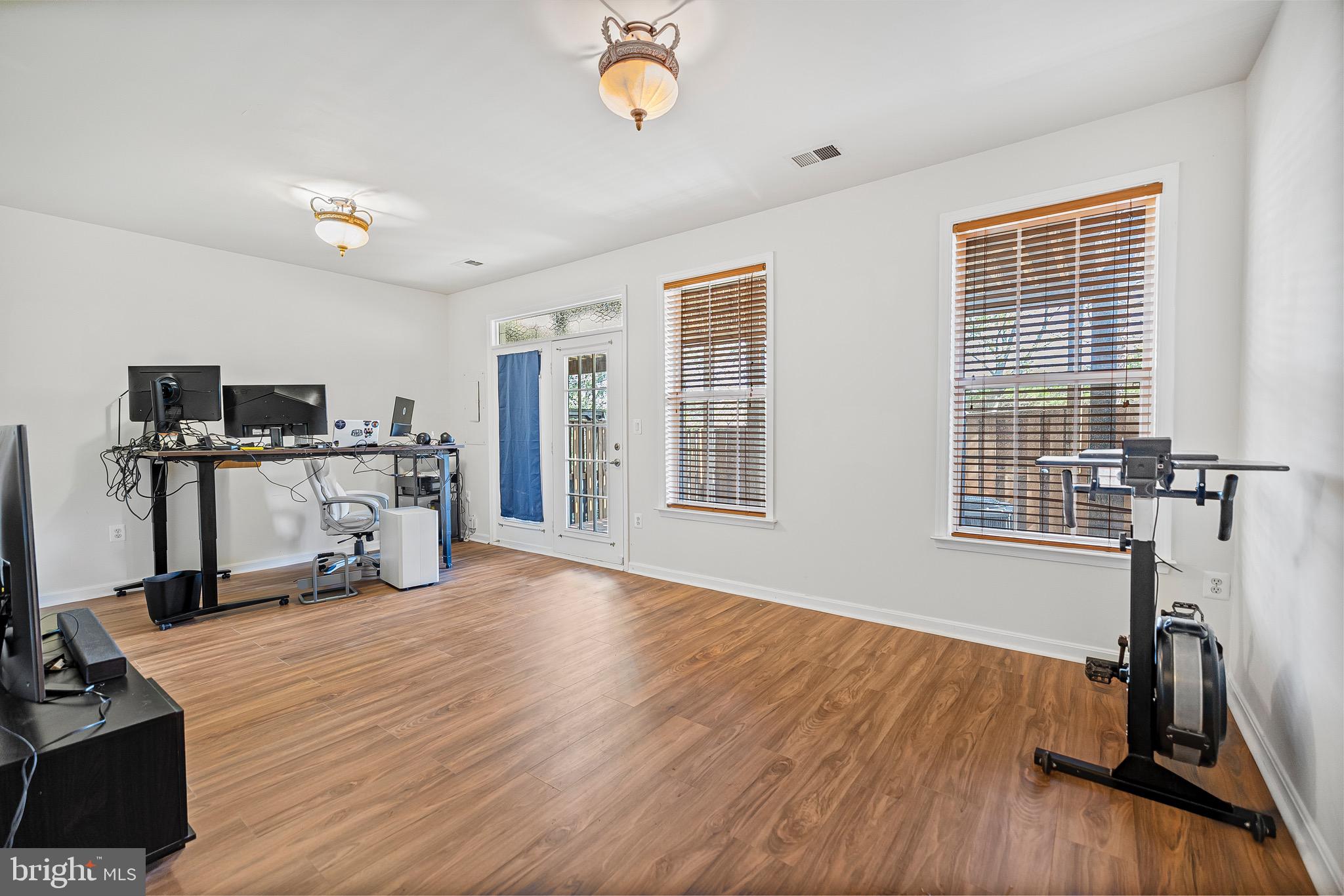 POTOMAC STATION - Residential