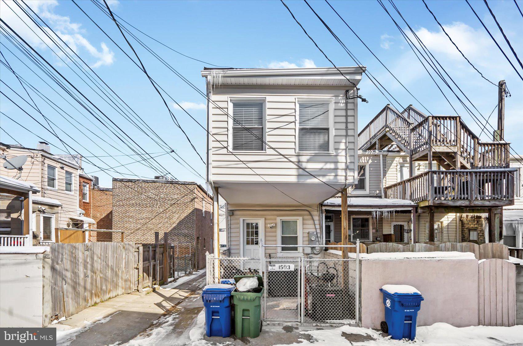 LOCUST POINT - Residential